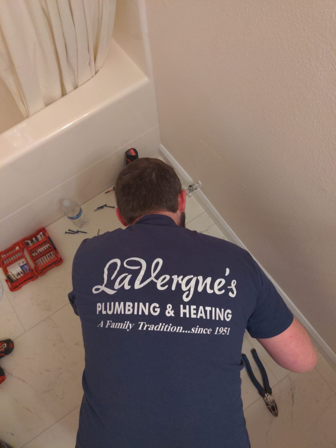 LaVergne's Technician in Bow, WA