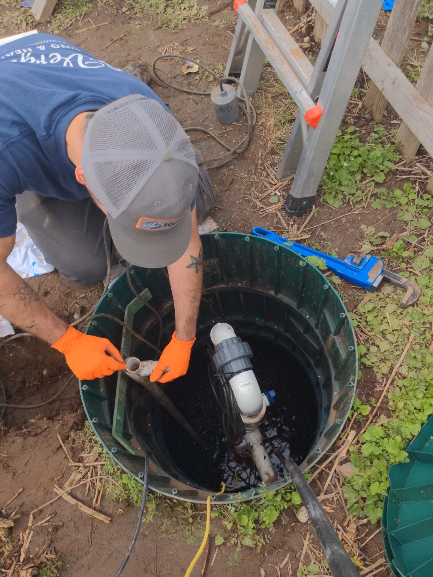 Root cutting head selection matched to pipe diameter before a LaVergne's rooter run